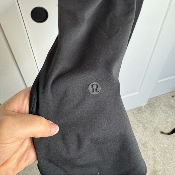 Lululemon On the Fly 7/8 Pant Drawstring Active Black Full On Luxtreme Size 2 - Picture 5 of 6